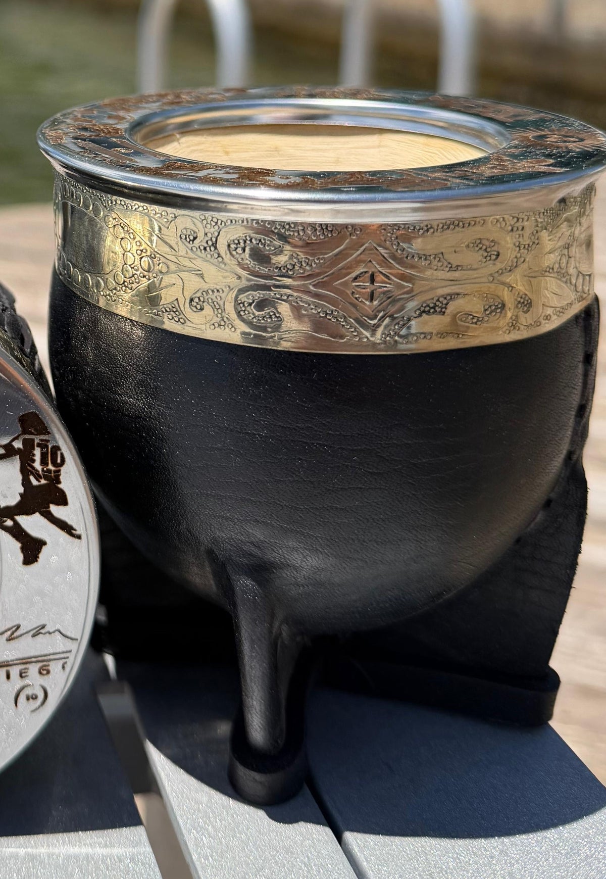 Mate Imperial Disney – Black Leather Gourd with Engraved Disney Characters Rim (Edición Especial)